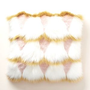 Anthropologie Coren Faux Fur Pillows | Set of 2 | 20”x20” | NWOT
